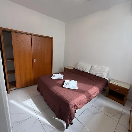아파트 2-bedroom In R2a 그지라