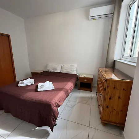 2-bedroom In R2a * Gzira